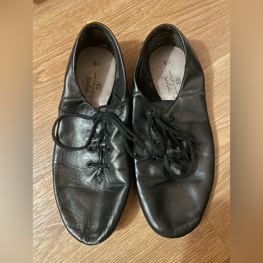 Size 6.5 Black Jazz lace up dance shoes American Ballet Theatre spotlight